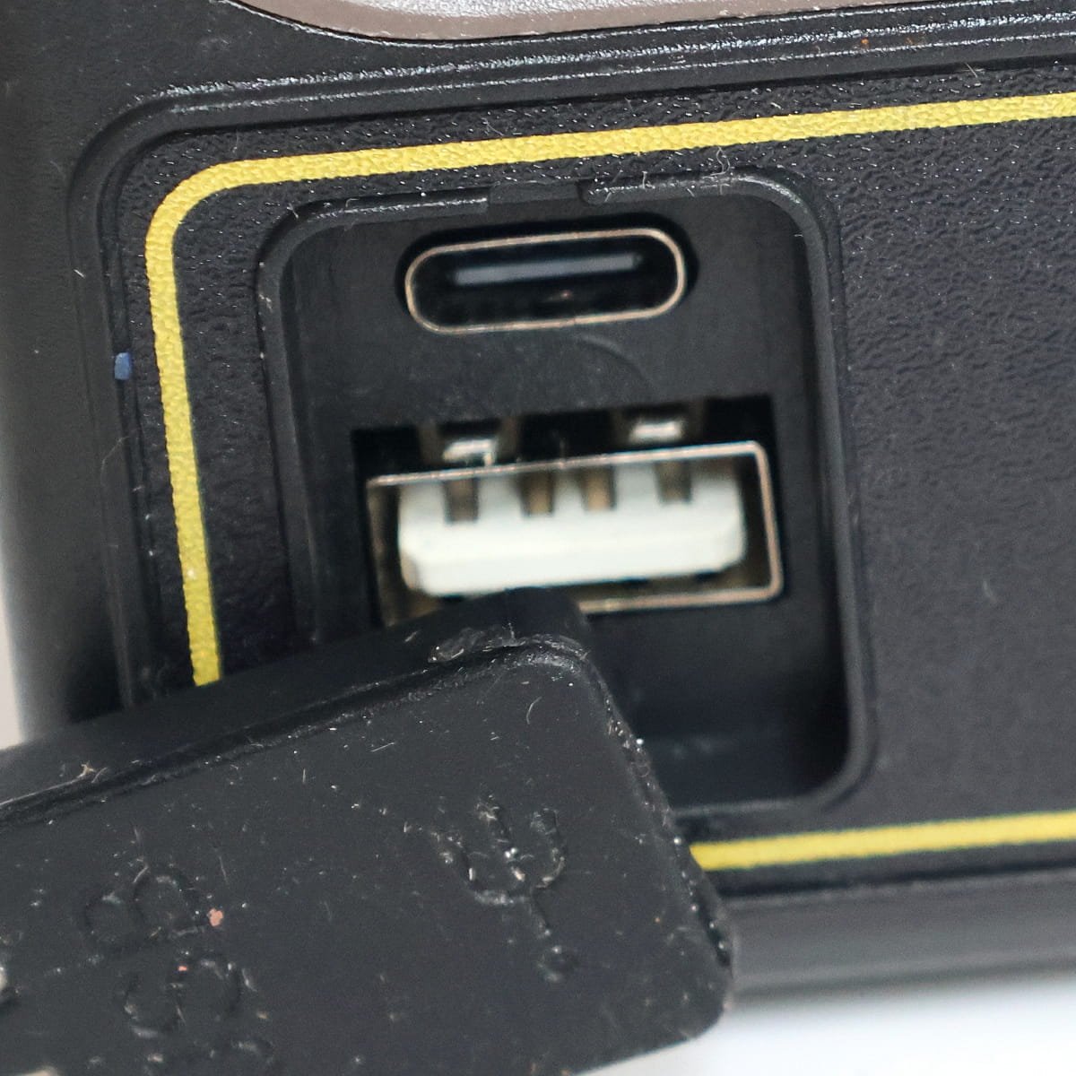 HS-8039 solar camping light USB charging port